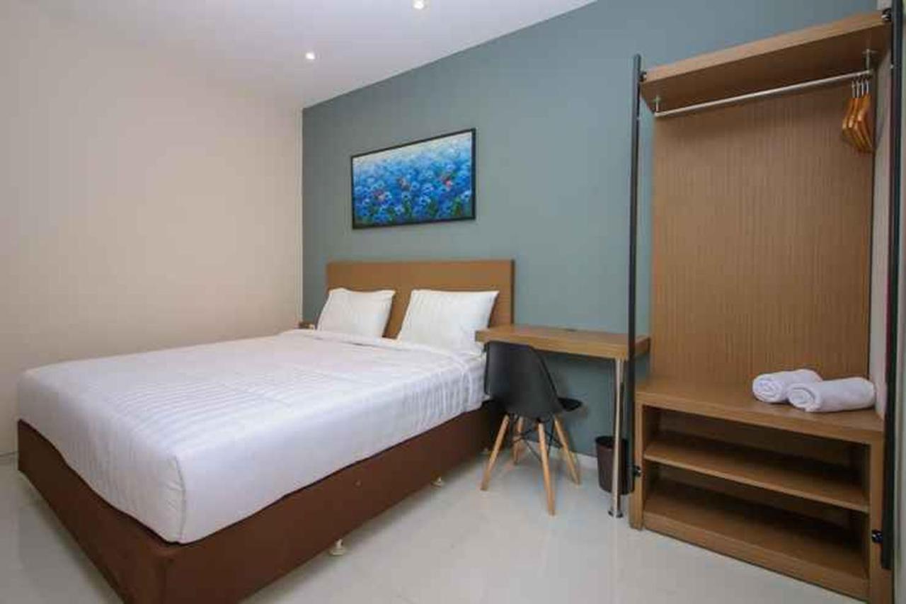 Kencana Residence Surabaya Luaran gambar