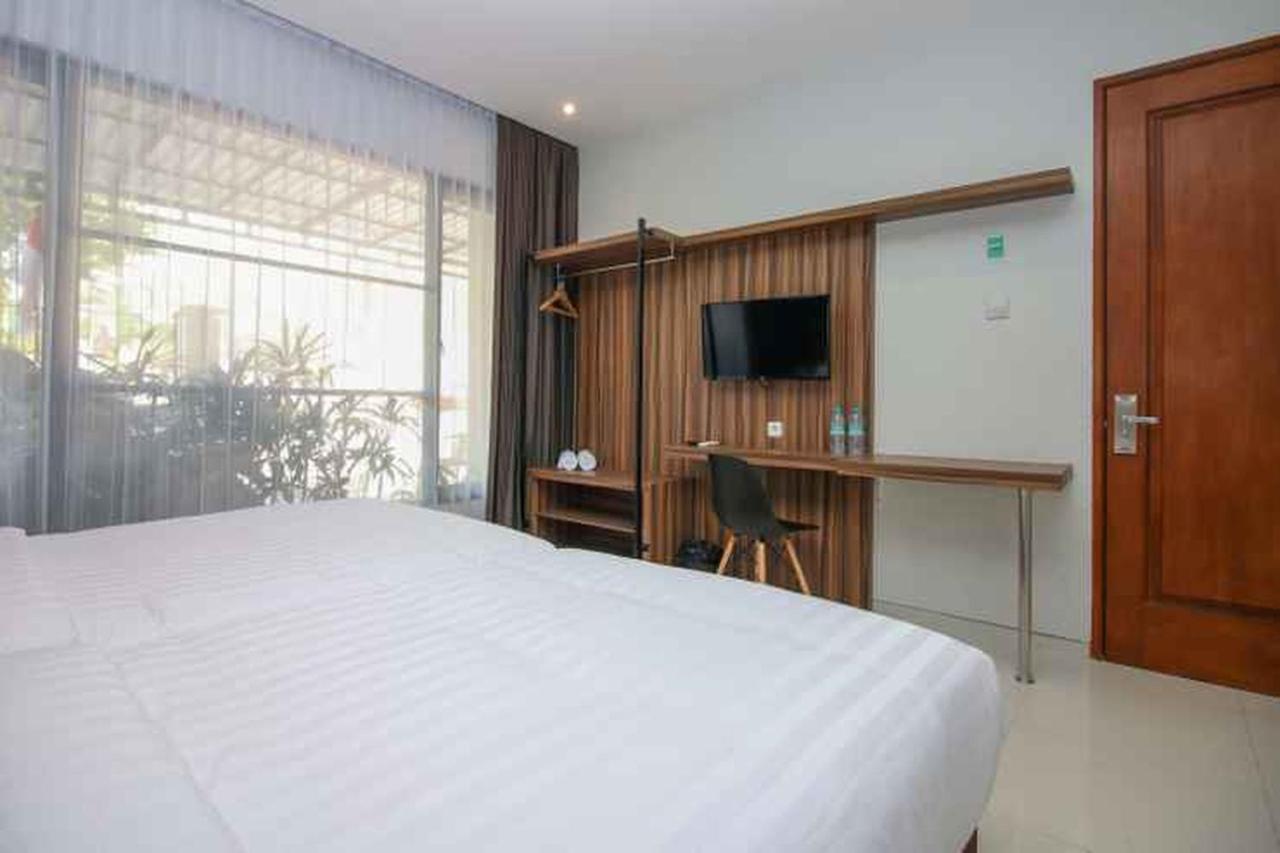 Kencana Residence Surabaya Luaran gambar