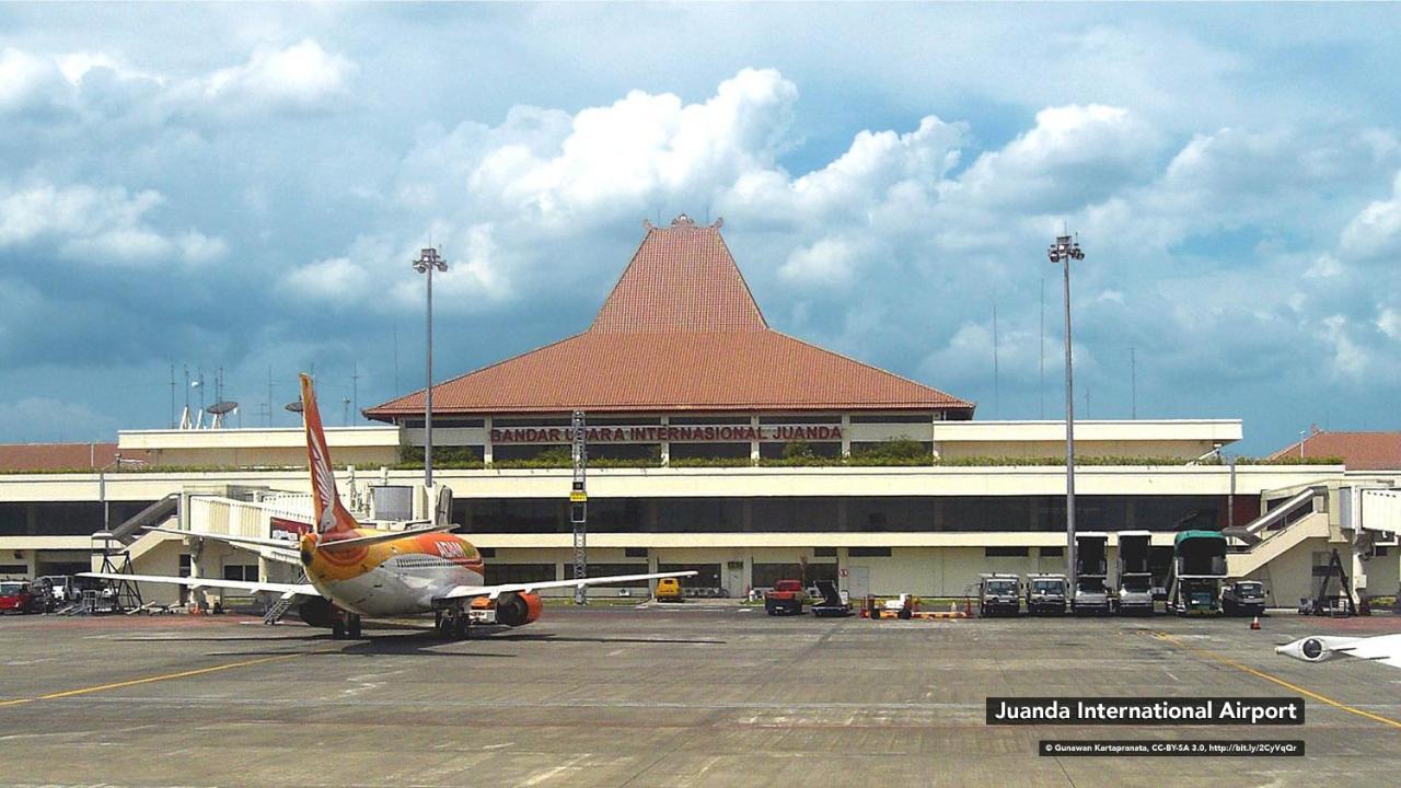 Kencana Residence Surabaya Luaran gambar